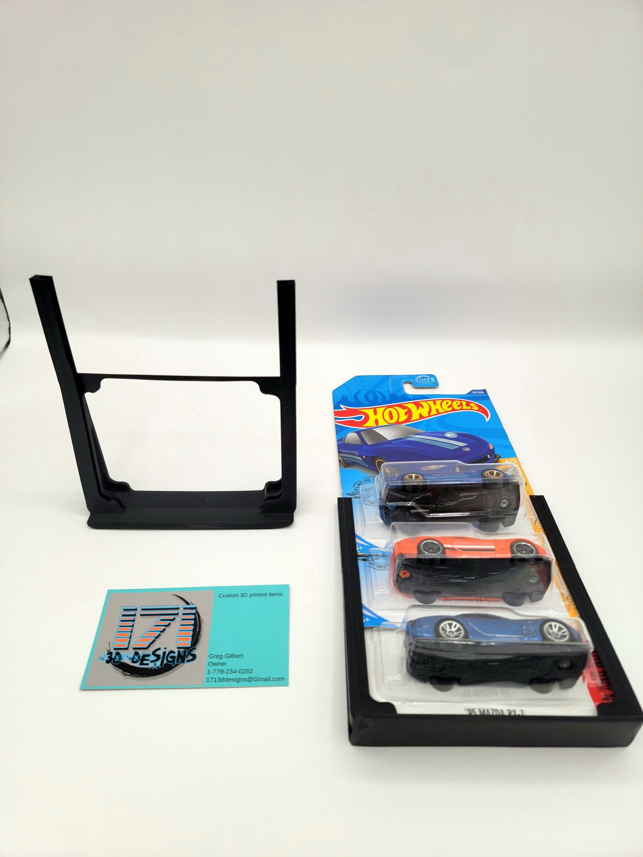 Hot Wheels 3 car 3d printed display! Perfect for those toy shows to have cards stand up. Hotwheels, HW, TH, 3d printer