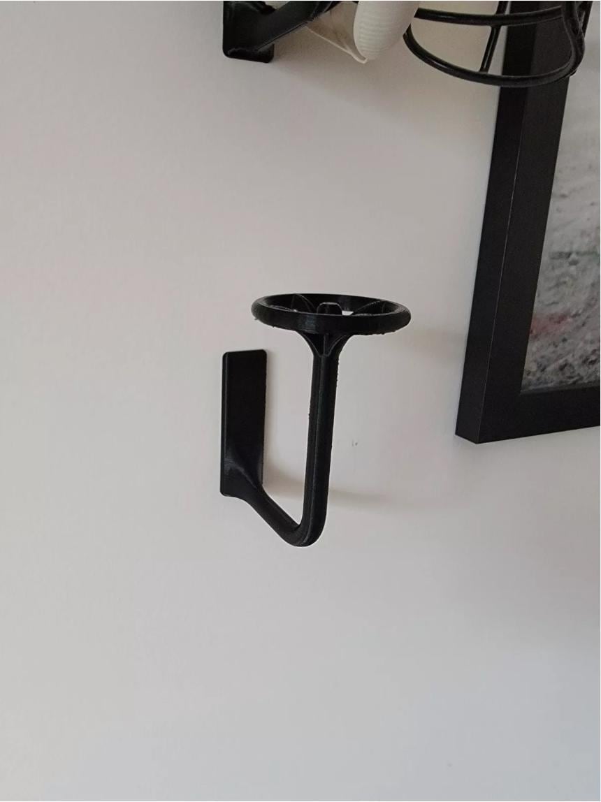 THE BEST F1 1:2 scale Helmet Holders 3D printed in pla, Show off your half scale helmets Racing, collectible, memorabilia, hanger, Formula 1